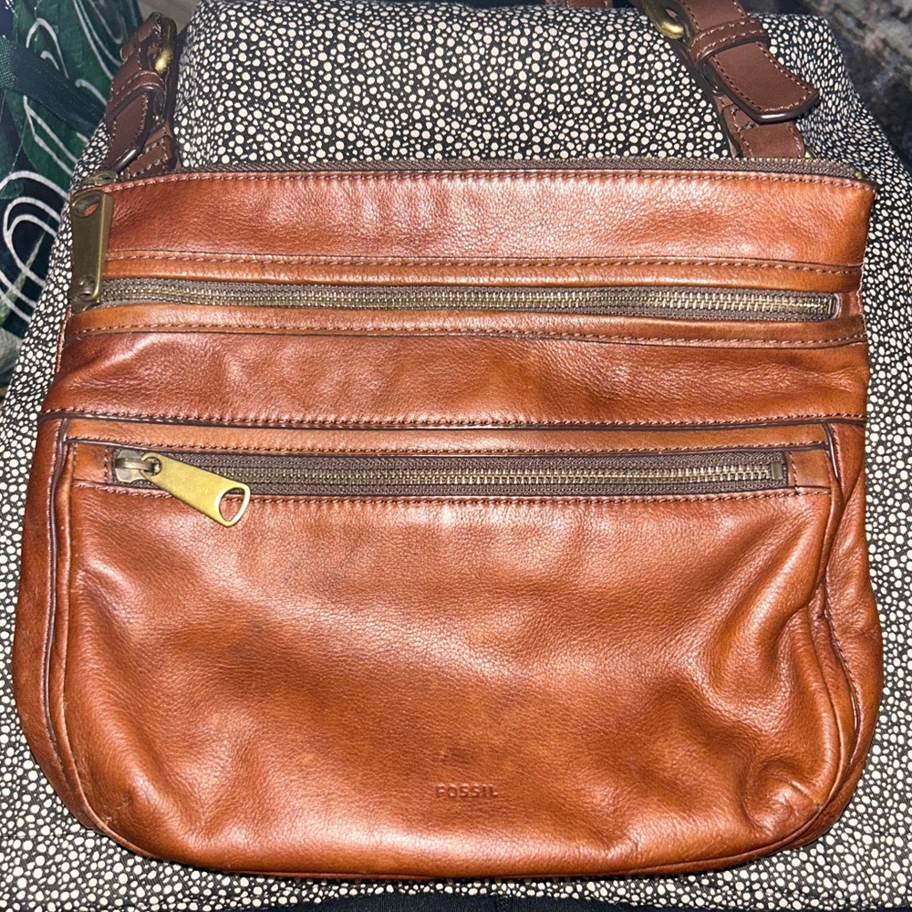 Fossil Men's Tan Leather Messenger Bag
